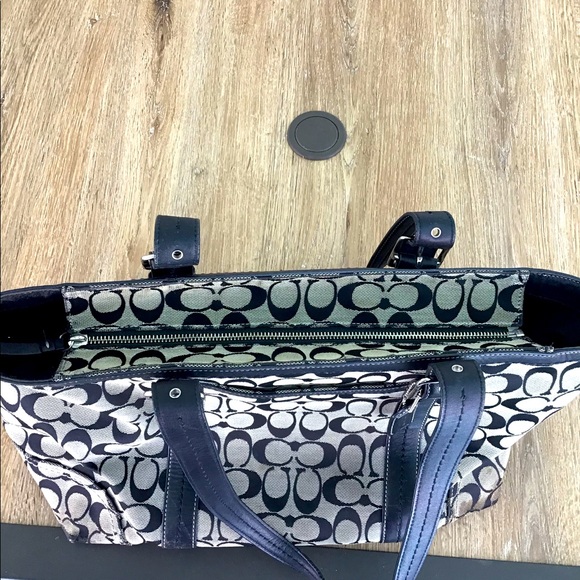 Price reduced Vintage Coach Tote - Picture 4 of 14